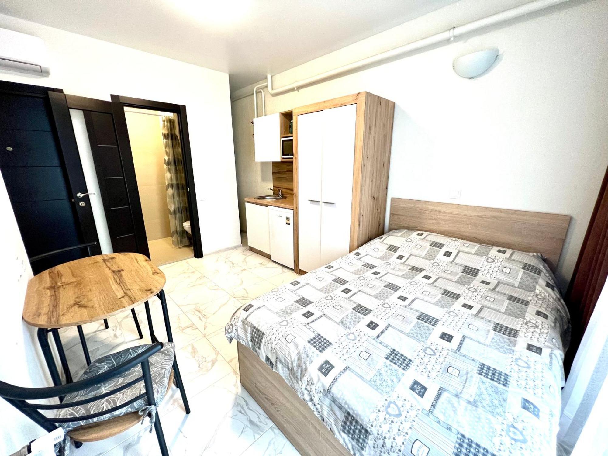 Osapart Hotel In A Complex Semycvit 2 Lviv Bagian luar foto
