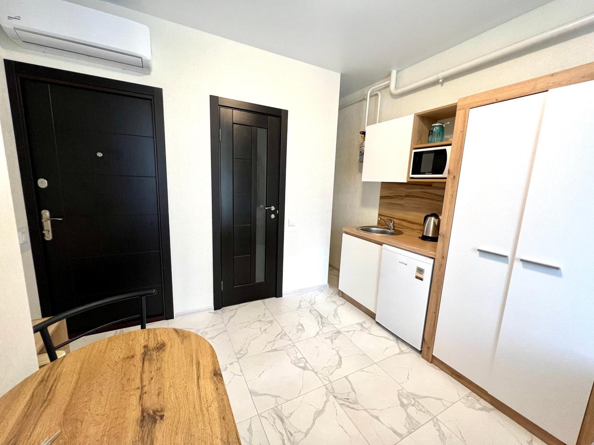 Osapart Hotel In A Complex Semycvit 2 Lviv Bagian luar foto